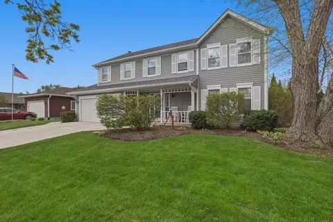 637 N Lyle Ave, Elgin, IL 60123