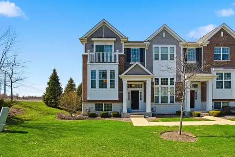 2925 Madison Dr, Naperville, IL 60564