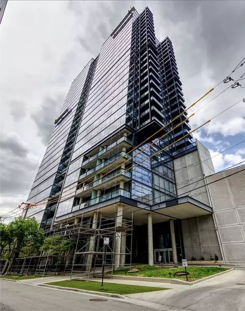 860 W Blackhawk St #804, Chicago, IL 60642