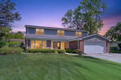 4019 Crestwood Dr, Northbrook, IL 60062