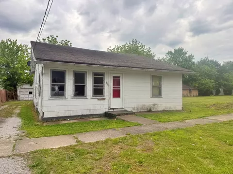 1018 Girard St, Metropolis, IL 62960
