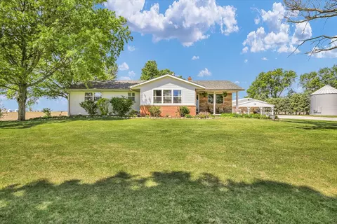 2429 County Road 2200 E, Saint Joseph, IL 61873