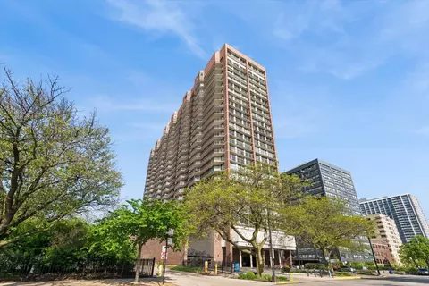 4170 N Marine Dr #10E, Chicago, IL 60613