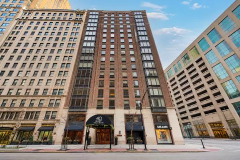 40 E Delaware Pl #905, Chicago, IL 60611