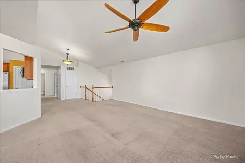 Living - 5303 Cobblers Xing, Mchenry, IL 60050 photo 3 of 4