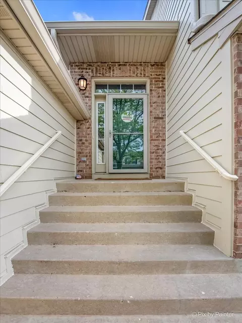Exterior - 5303 Cobblers Xing, Mchenry, IL 60050 photo 2 of 3
