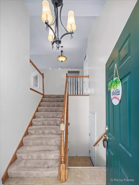Entry Way - 5303 Cobblers Xing, Mchenry, IL 60050 photo 1 of 1