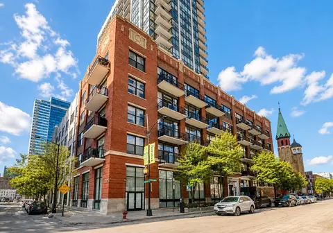 210 S Des Plaines St #1209, Chicago, IL 60661