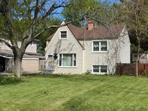 27 W088 Evelyn Ave, Winfield, IL 60190