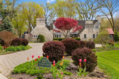 227 Miraflores Ave, Waukegan, IL 60087