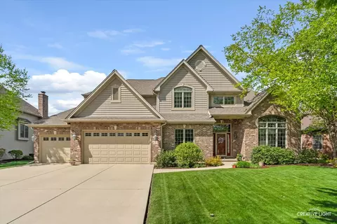 614 Pine St, Sugar Grove, IL 60554
