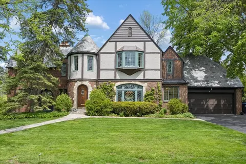 445 Sunset Ln, Glencoe, IL 60022