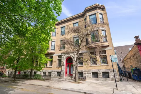 612 W Barry Ave #1, Chicago, IL 60657