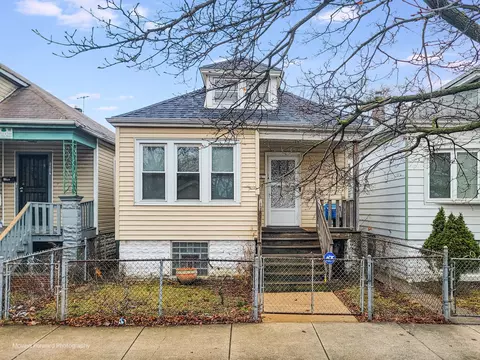 7140 S Winchester Ave, Chicago, IL 60636