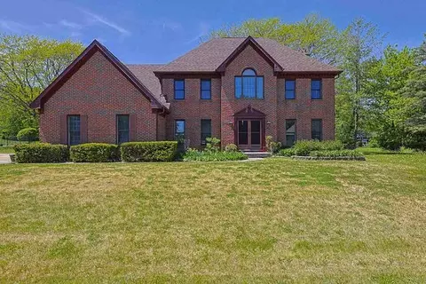 37 Mark Dr, Hawthorn Woods, IL 60047