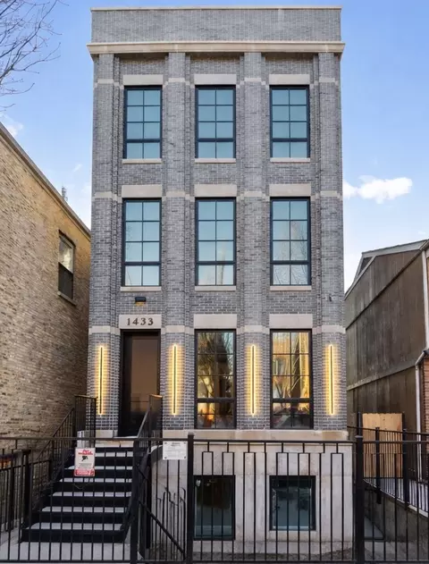 1433 W Cortez St #3, Chicago, IL 60622