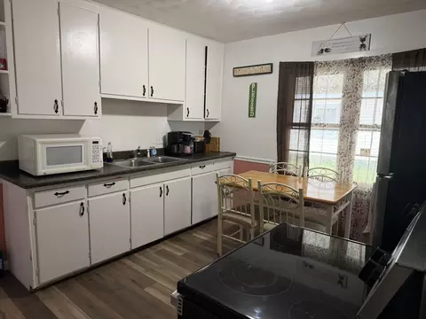 Kitchen - 219 E Williams St, Salem, IL 62881 photo 2 of 2
