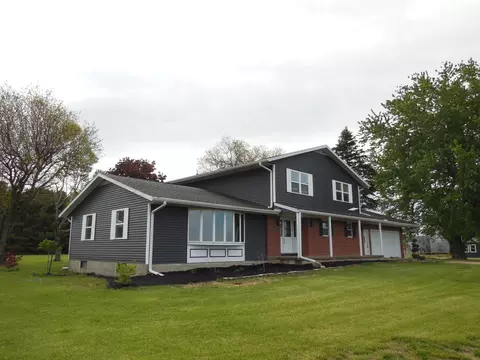 24704 2200 East St, Ohio, IL 61349