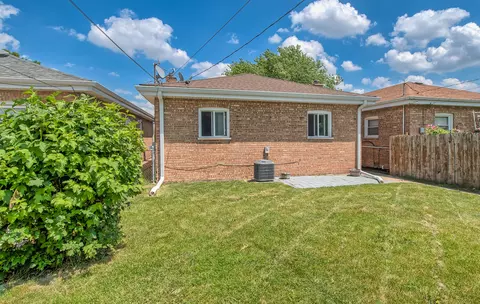 Exterior - 4524 1st Ave, Lyons, IL 60534 photo 3 of 4