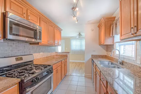 Kitchen - 4524 1st Ave, Lyons, IL 60534 photo 2 of 2