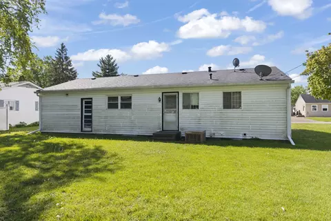 Exterior - 303 Edgelawn Dr, Plano, IL 60545 photo 5 of 5