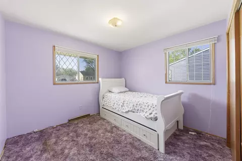 Bedroom - 303 Edgelawn Dr, Plano, IL 60545 photo 4 of 4