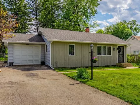 17 W685 Lorraine Ave, Addison, IL 60101