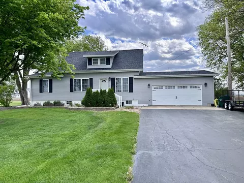 31769 E Thome Rd, Rock Falls, IL 61071
