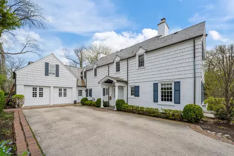 865 Church Rd, Lake Forest, IL 60045