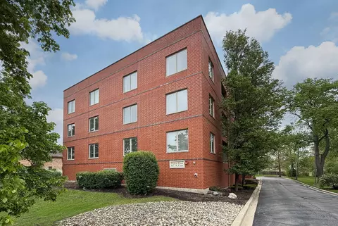 417 N Cass Ave #3A, Westmont, IL 60559