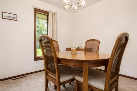 Dining - 11891 Tresemer Rd, Roscoe, IL 61073 photo 4 of 4