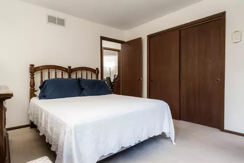 Bedroom - 11891 Tresemer Rd, Roscoe, IL 61073 photo 3 of 5