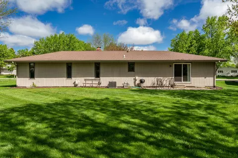 Exterior - 11891 Tresemer Rd, Roscoe, IL 61073 photo 6 of 8