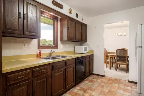 Kitchen - 11891 Tresemer Rd, Roscoe, IL 61073 photo 1 of 5