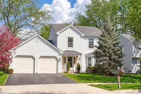 103 N Sterling Heights Rd, Vernon Hills, IL 60061
