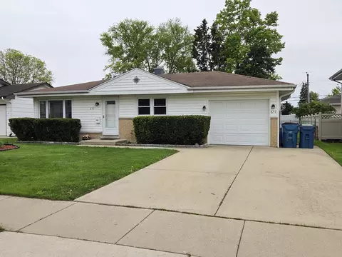 651 W Wrightwood Ave, Addison, IL 60101