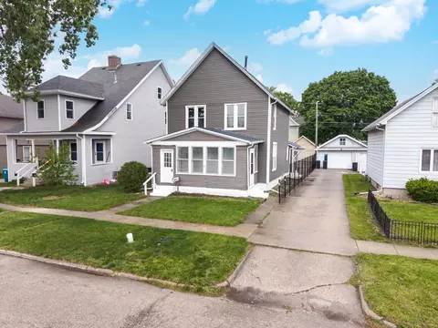 609 E Water St, Pontiac, IL 61764