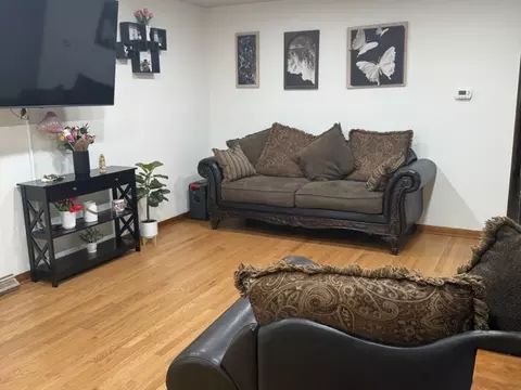 Living - 3763 153rd St, Midlothian, IL 60445 photo 1 of 1