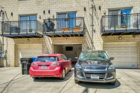 Exterior - 1219 W Grenshaw St, Chicago, IL 60607 photo 4 of 4