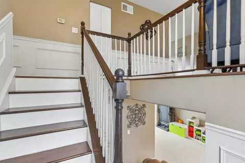 Entry Way - 3085 Timber Hill Ln, Aurora, IL 60504 photo 1 of 2