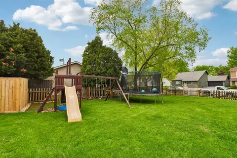 Exterior - 3085 Timber Hill Ln, Aurora, IL 60504 photo 6 of 6