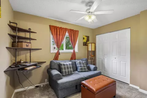Bedroom - 3085 Timber Hill Ln, Aurora, IL 60504 photo 4 of 4