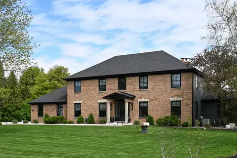 36 W338 Mckay Dr, Saint Charles, IL 60175