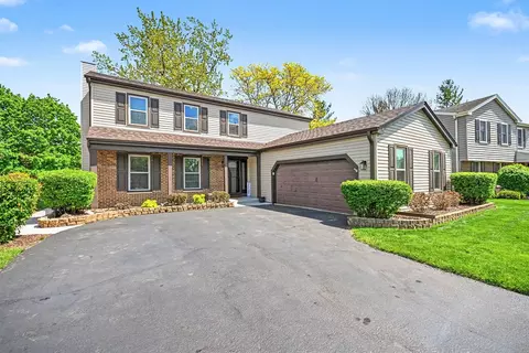 75 Wildwood Dr, Roselle, IL 60172