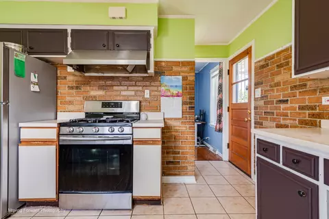 Kitchen - 1143 Arthur Ave, Berkeley, IL 60163 photo 1 of 2