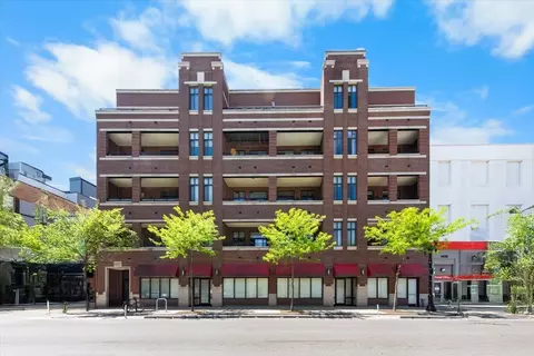 4420 N Clark St #401, Chicago, IL 60640