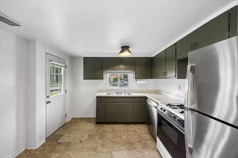 Kitchen - 8059 Lorel Ave, Burbank, IL 60459 photo 2 of 3