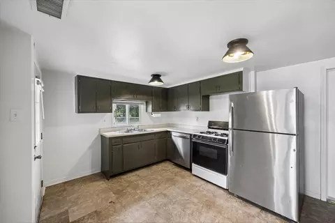 Kitchen - 8059 Lorel Ave, Burbank, IL 60459 photo 3 of 3