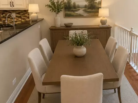 Dining - 616 Claridge Cir, Hoffman Estates, IL 60169 photo 1 of 1