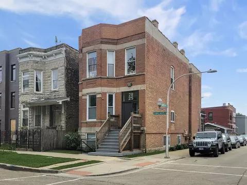 2825 W Walnut St, Chicago, IL 60612